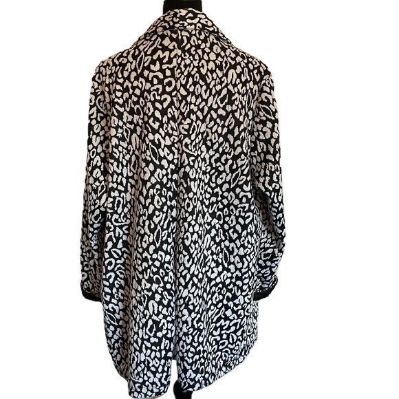 Lane Bryant Black and White Patterned Jacket - Picture 3 of 13